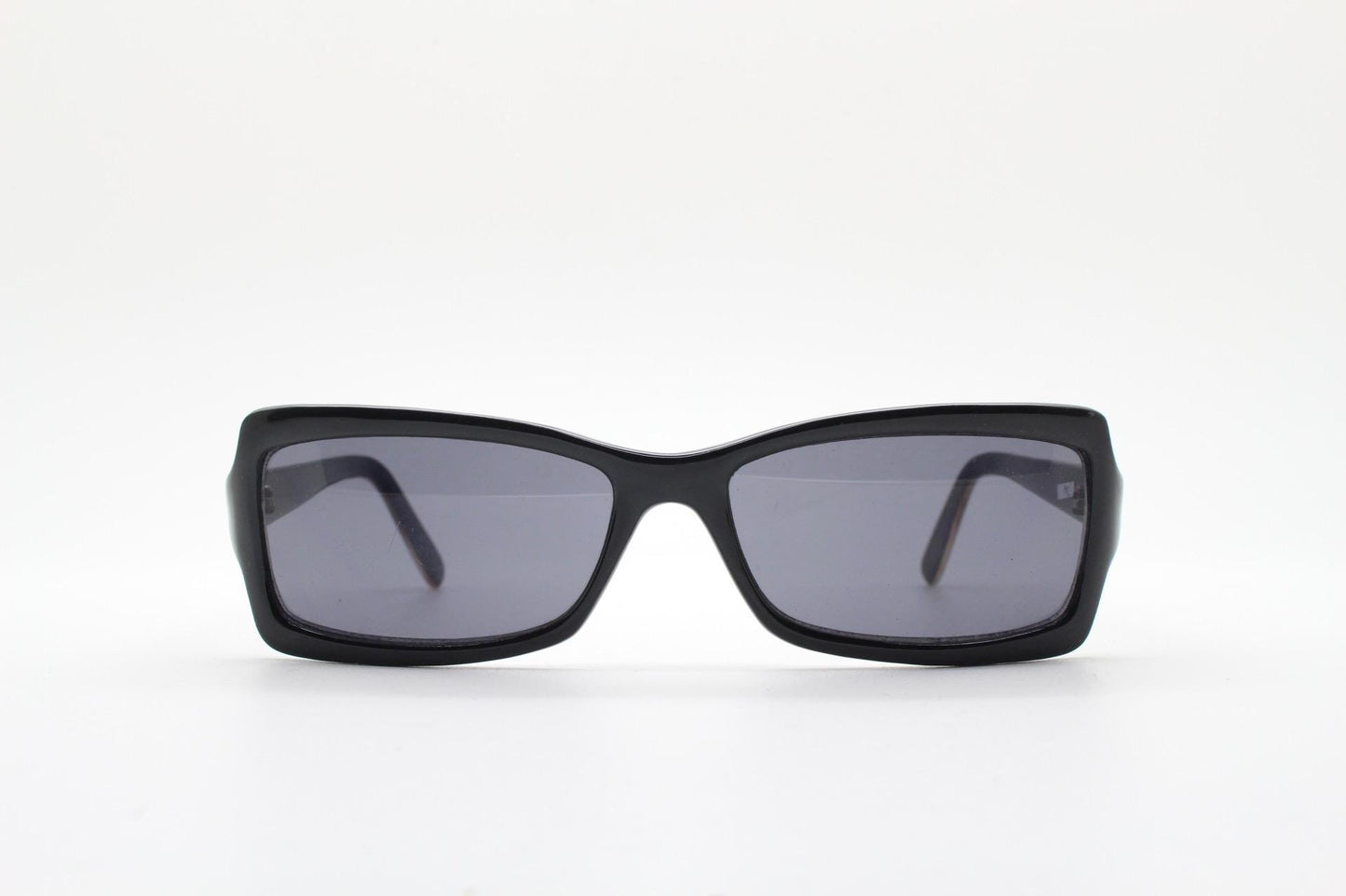 Y2k vintage rectangular cat eye sunglasses. Intense 60s style black front with and extraordinary floral arms. 2000s NOS. BNWT