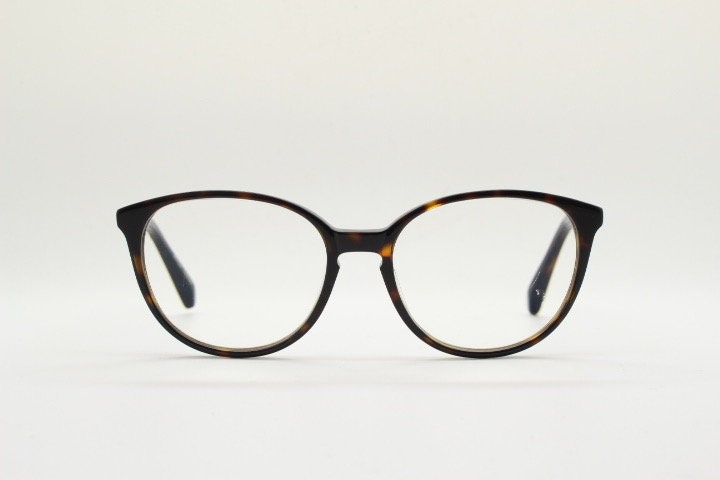 Hamburg eyewear round cat eye glasses made in Germany. Tortoise cateye acetate optical frame with keyhole bridge. Prescription eyeglasses RX