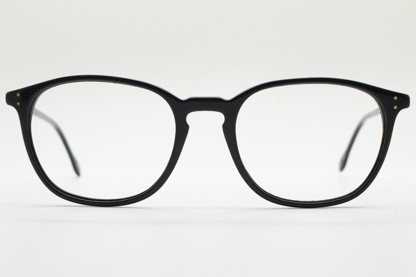London Retro rectangular eye glasses. Plain black gloss acetate optical frames with keyhole bridge. Prescription eyeglasses. RX spectacles