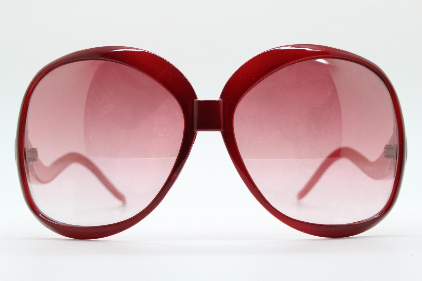 Y2k vintage oversized sunglasses. Big red bug eye frame with superb light tone pink graduating lenses. Retro 70s design. 2000s NOS
