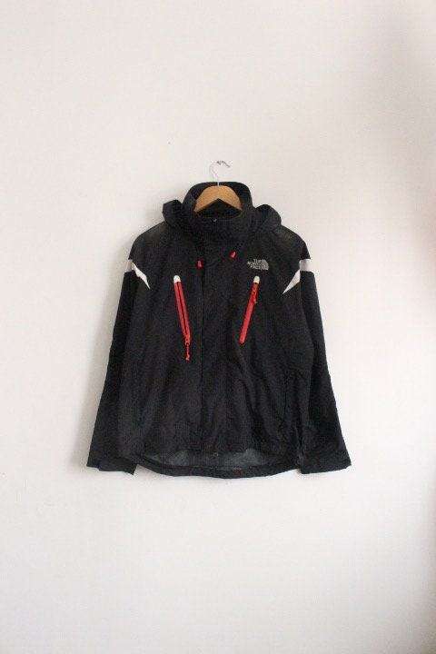 North Face zipper 4 pocket hoody Stavros jacket. Waist length black Hyvent Summit Series with mesh lining. Size S. Clearance item. RRP 350