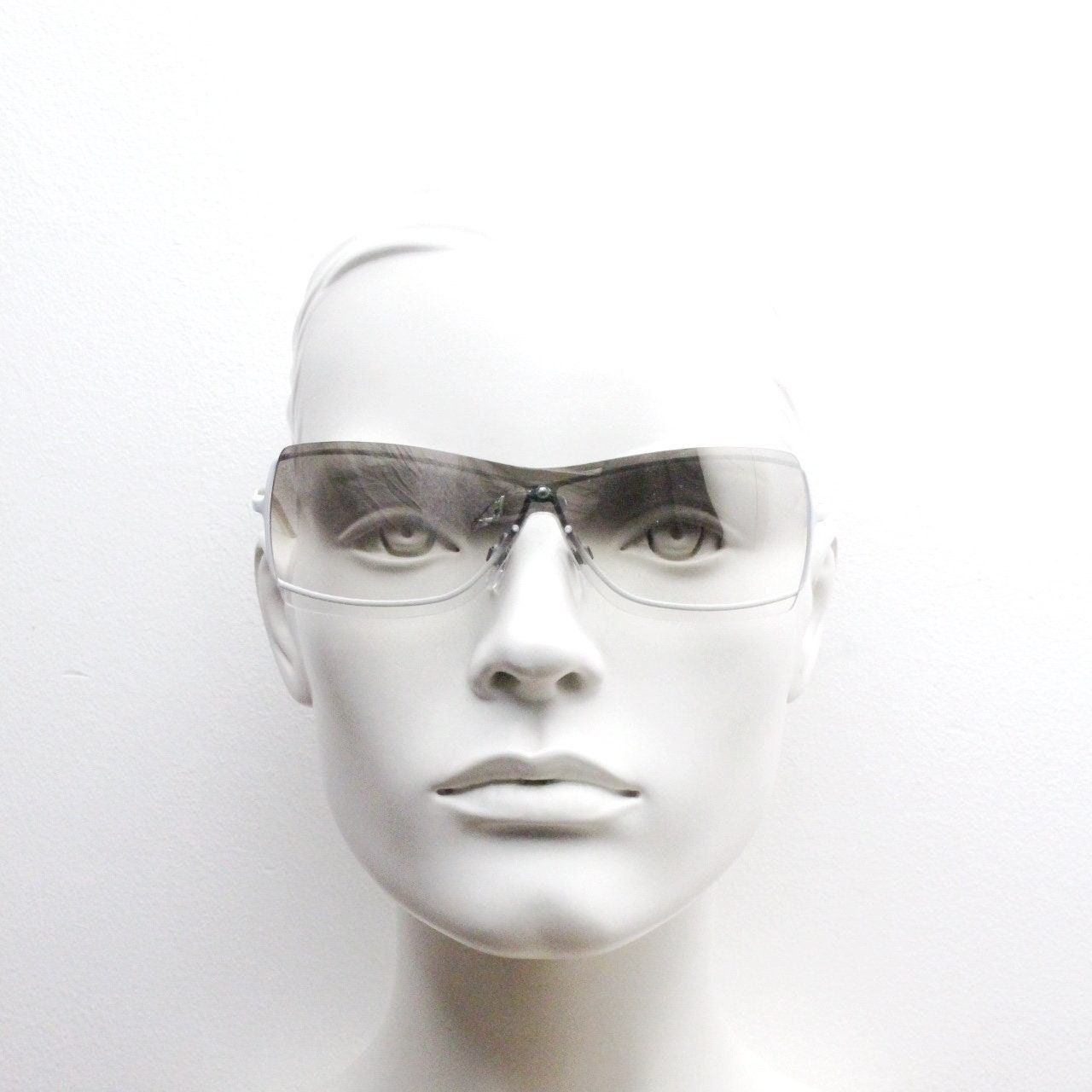 Y2K vintage visor sunglasses. Frameless 2000's wraparound mini mask shield design with graduating mirror glazed mono lens. BNWT. 00's. 90S