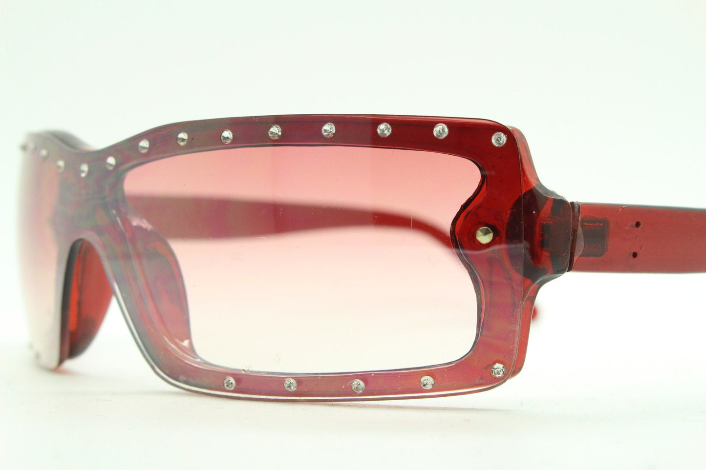 Y2K vintage shield sunglasses with diamante. Red wrap around mini mask style with curved mono lens. 2000s unused NOS. Visor