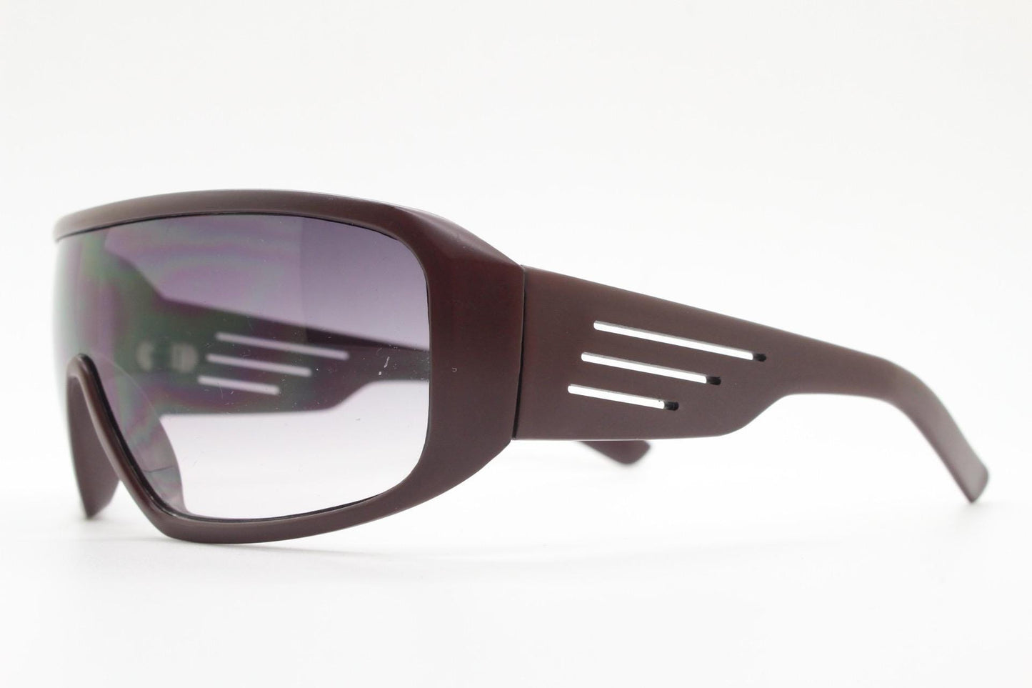 Y2K vintage big square aviator sunglasses. Aerodynamic matt brown frame in car racing monolens design. Curved wrap around shield. 2000s NOS