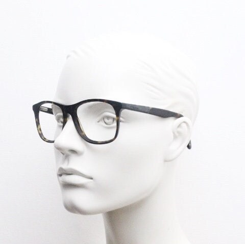 Diesel wayfarer design eye glasses. Dark tortoise matt and gloss finish acetate optical frames. Prescription Vintage RX Spectacles