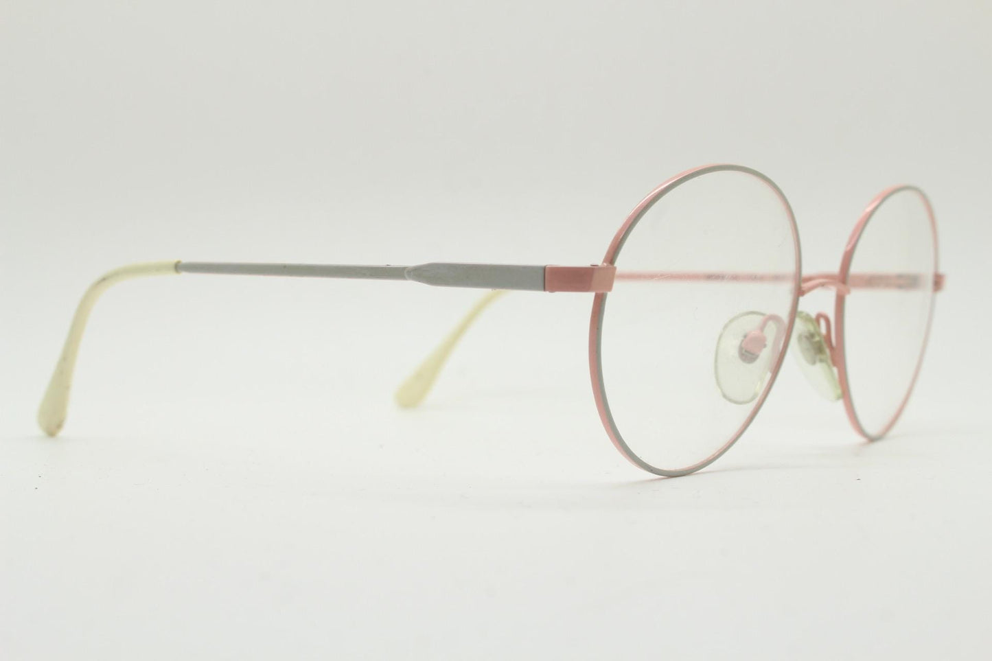 80s vintage round panto metal eye glasses made in Italy. Pink and white optical frame fashion grail. Prescription eyeglasses. RX spectacles
