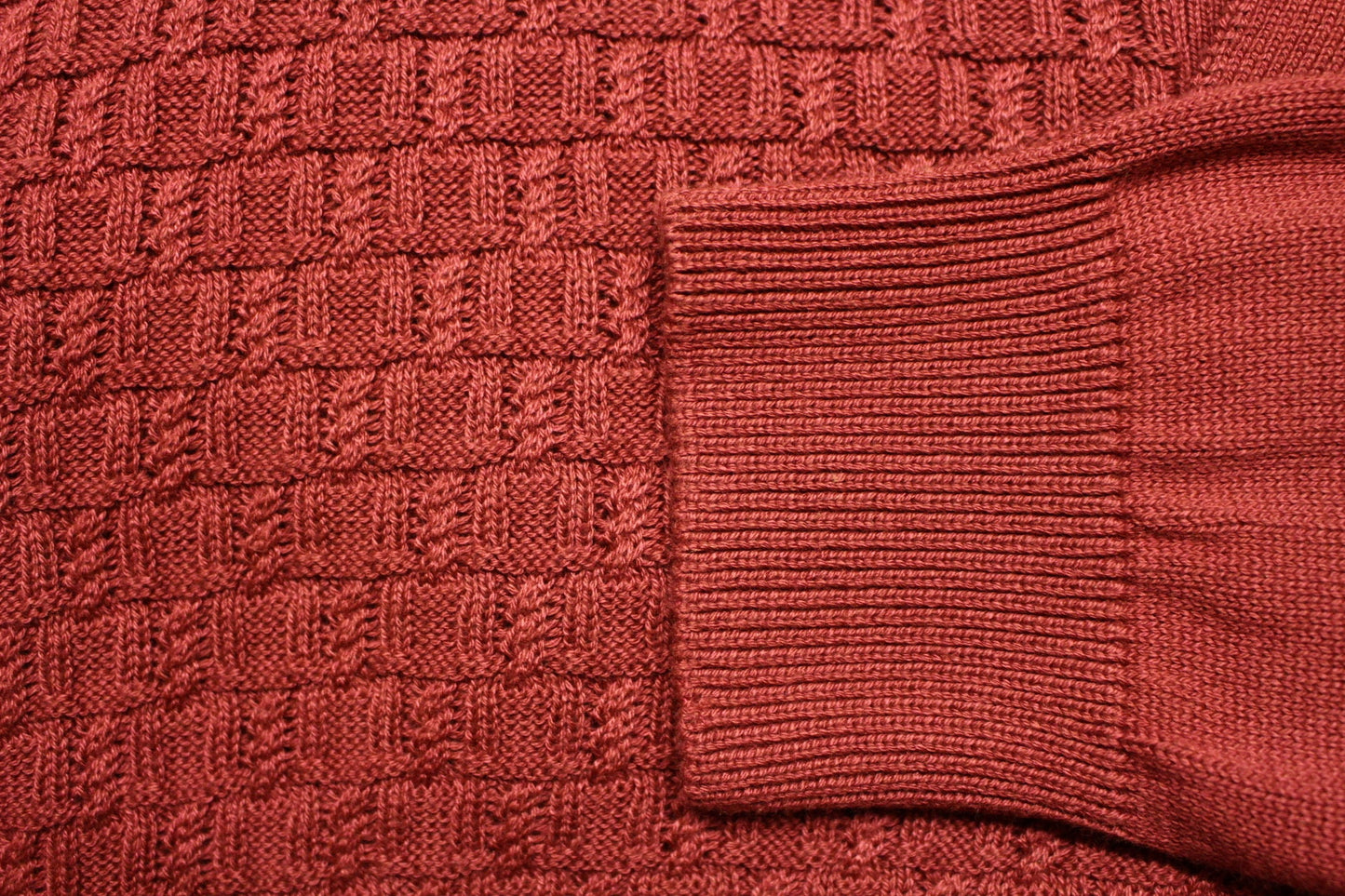 Gabicci vintage waffle knit pullover jumper with small buttoned shawl collar. Mens red sweater. Size XL. NOS clearance item -rrp 80 GBP