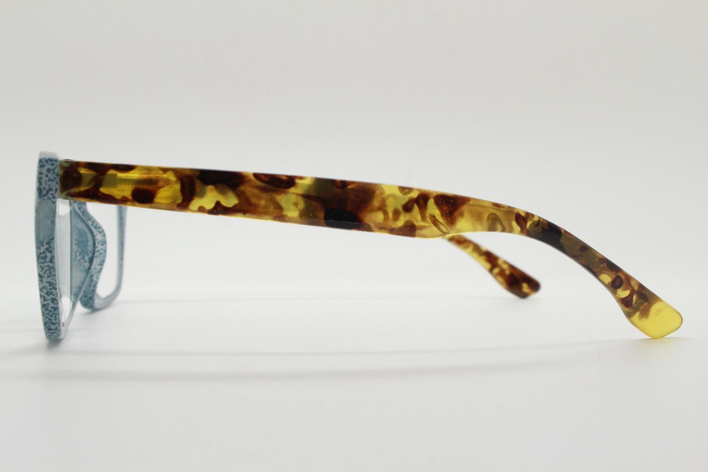 Rectangular Y2K horn rim eye glasses. Contrasting tortoise arms and speckled blue denim look optical frames. Prescription vintage spectacles