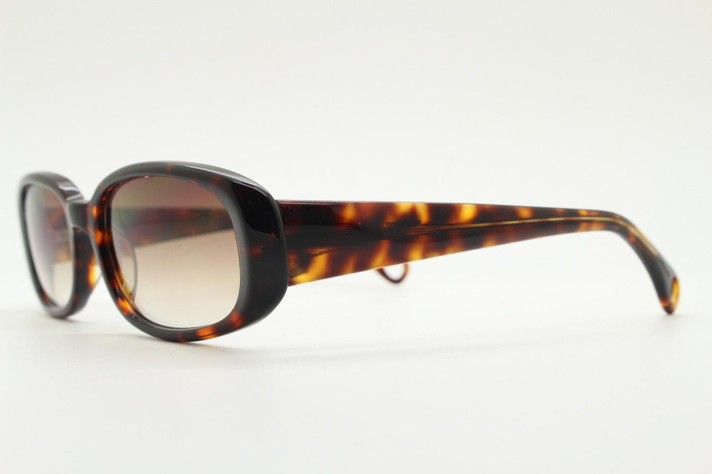KANGOL 90s vintage rectangular sunglasses model 9KL62. Tortoise low profile wrap around frame with brown graduating lenses. 2000s. BNWT NOS