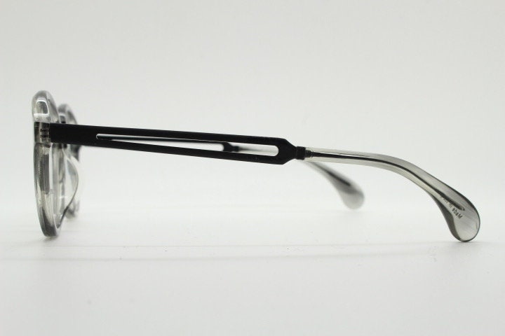 Serge Kirchhofer vintage round titanium eye glasses made in Italy. Transparent grey acetate optical frames. Prescription eyeglasses. RX