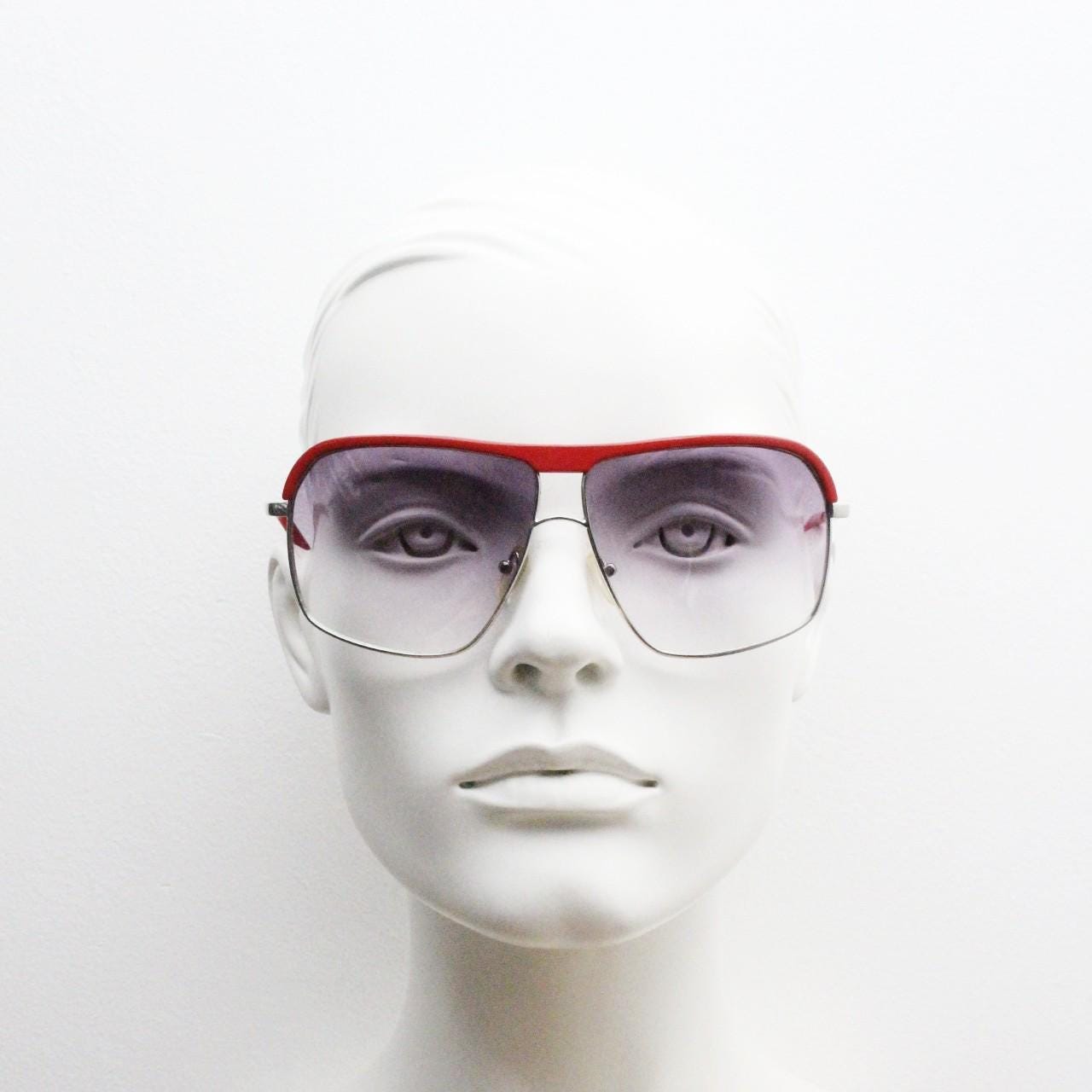 Y2K vintage square aviator sunglasses. Silver metal 70s design frame with red brow with graduating light tone lenses. 2000s. NOS aviators