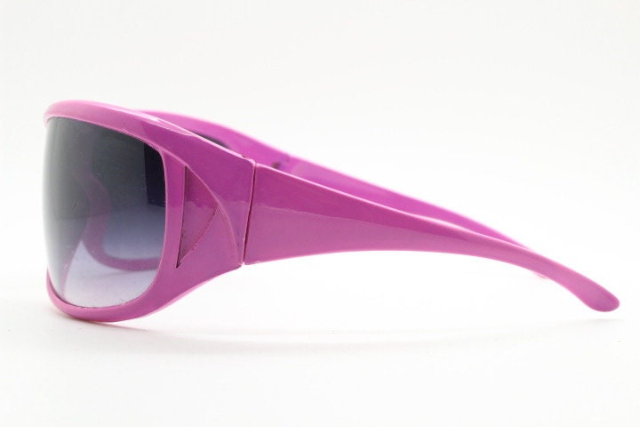 Y2K vintage visor sunglasses. Candy pink massive mask mono lens wrap around shield. Sick fashion grail. 2000s unused NOS
