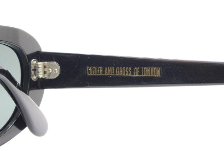 Cutler and Gross London vintage oval cateye sunglasses. Womens chunky plain black gloss acetate cat eye. NOS Y2K