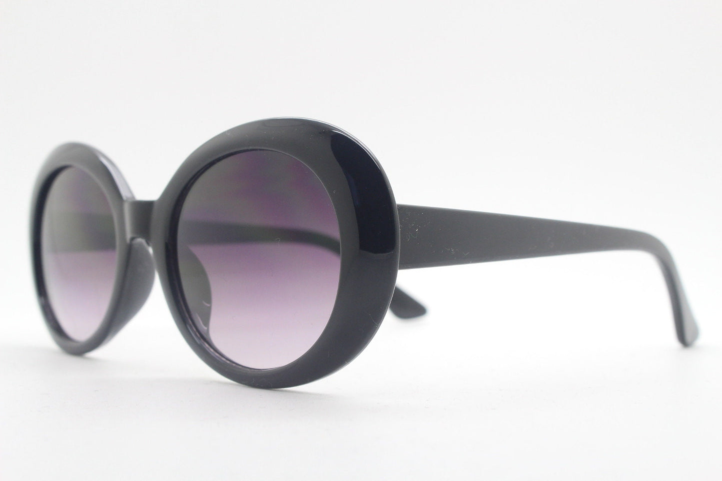 Y2k vintage oversized round sunglasses. Women's big 60s mod design black frame with smoky gradient lenses. Unused NOS. Clout goggles