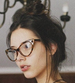 Y2K vintage pointed cat eye glasses. Tortoise clear lens optical frames. Womens prescription eyeglasses. 50s style rockabilly spectacles