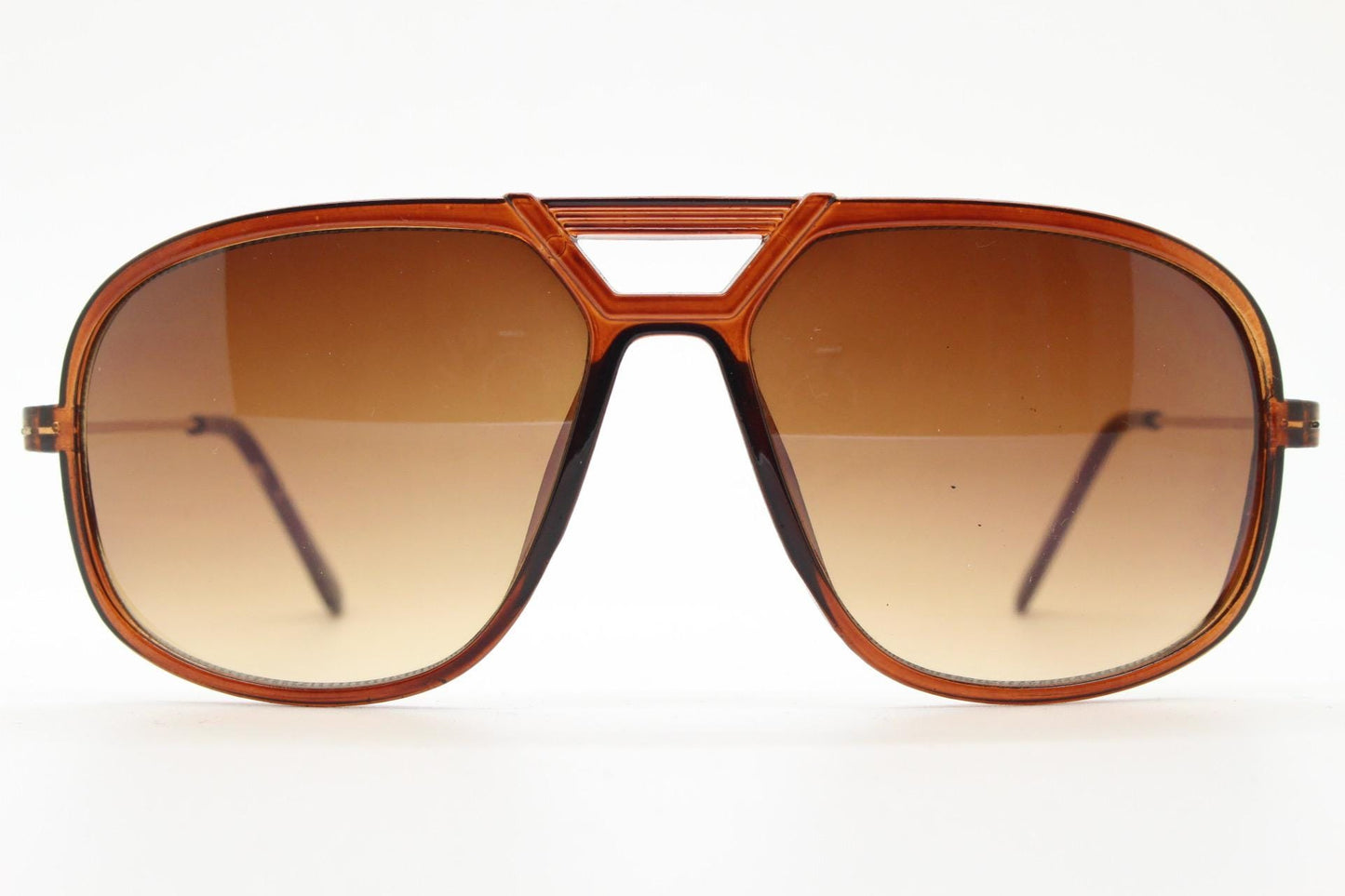 Y2K vintage square aviator sunglasses. 2000's transparent brown frame with graduating lenses and gold arms. 70s design. 00's NOS aviators