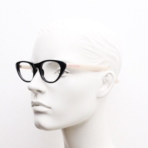 Isaac Mizrahi vintage cat eye glasses. Womens black gloss cateye optical frames with beige arms. Prescription RX eyeglasses. NOS spectacles