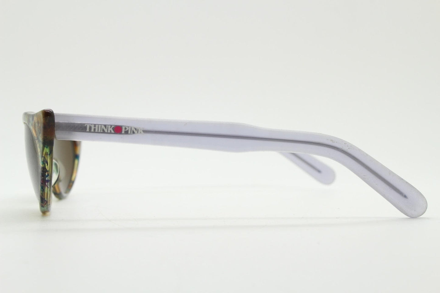 90s vintage extreme pointed cat eye sunglasses made in Italy. Multi colour marble front with lilac arms. Acetate cateye. NOS. Rockabilly
