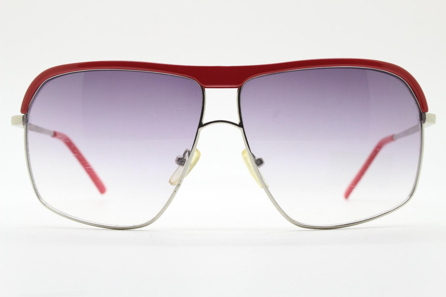 Y2K vintage square aviator sunglasses. Silver metal 70s design frame with red brow with graduating light tone lenses. 2000s. NOS aviators
