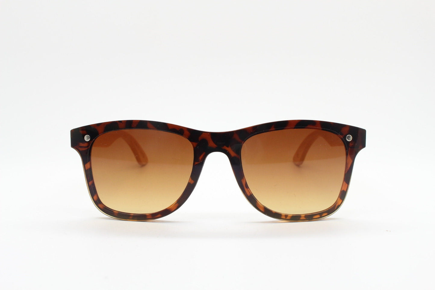 Vintage Y2K modified wayfarer style hand made sunglasses. Tortoise flat front monolens design with real wooden arms. Unused NOS
