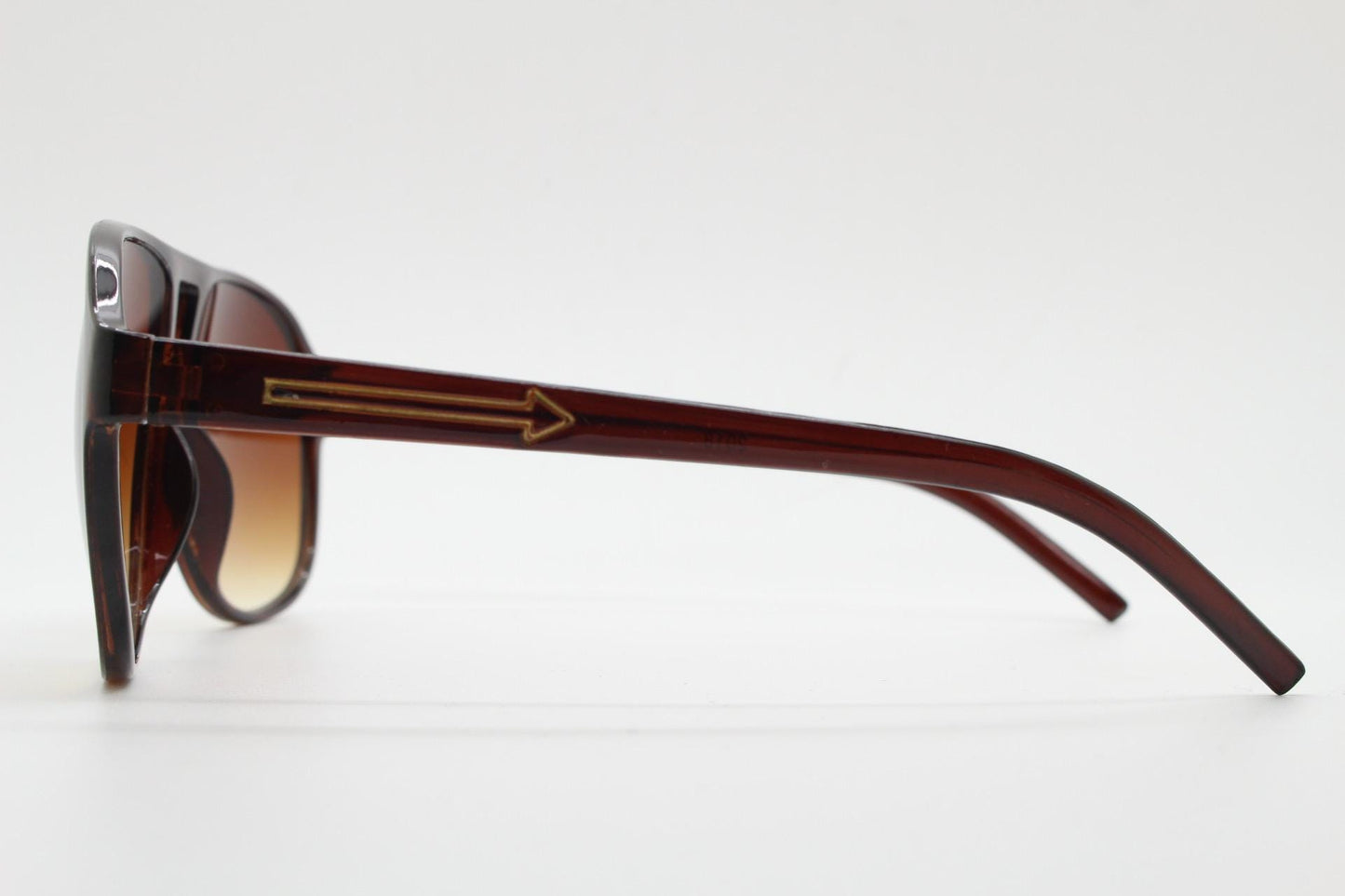 Y2K vintage aviator sunglasses. 2000's transparent brown frame with graduating lenses and gold detail. 70s design. 00's NOS aviators