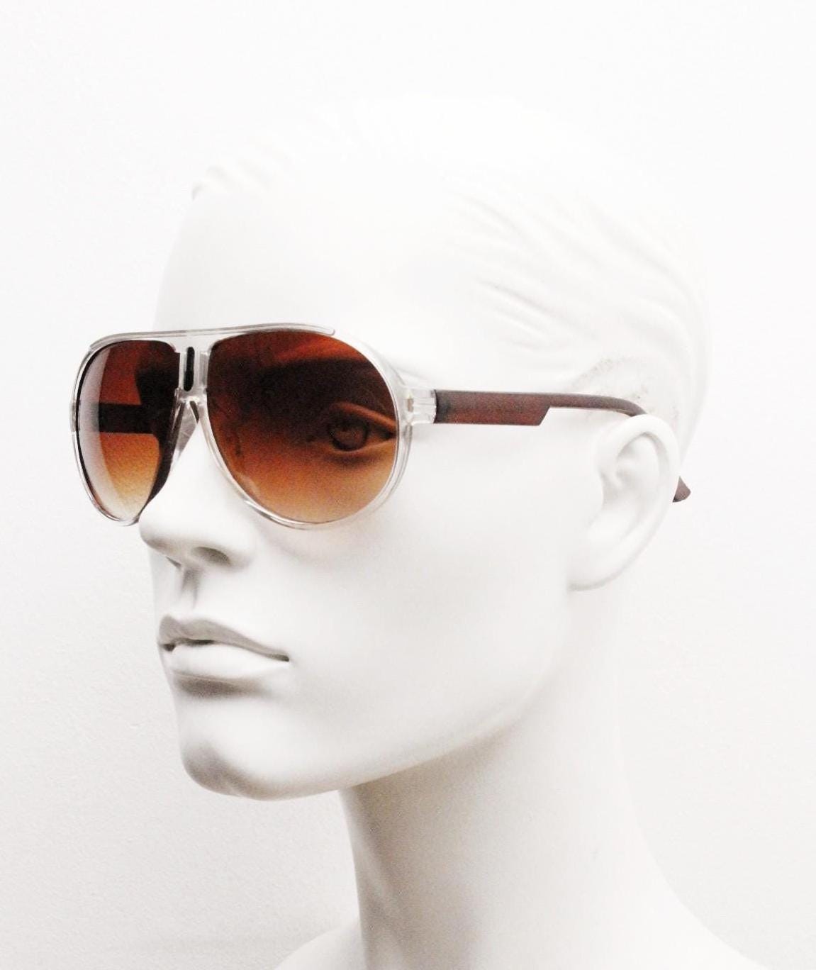 Y2K vintage aviator sunglasses. 2000's transparent and brown frame with graduating lenses. 70s design. 00's NOS aviators