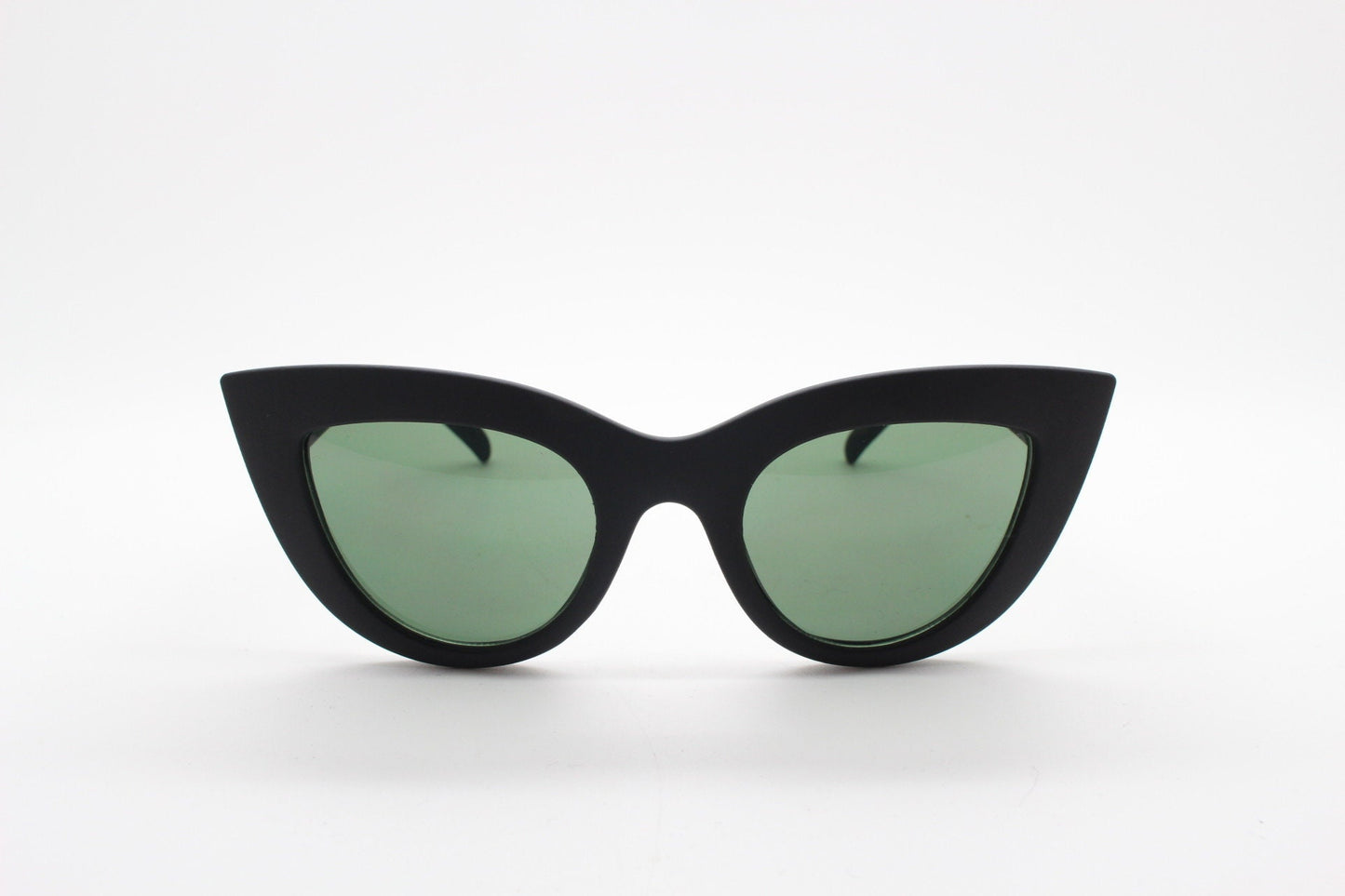 Vintage Y2K cat eye sunglasses. 2000s womens black solid frame cateye with green lenses . 50s style rockabilly pin up. NOS catseye
