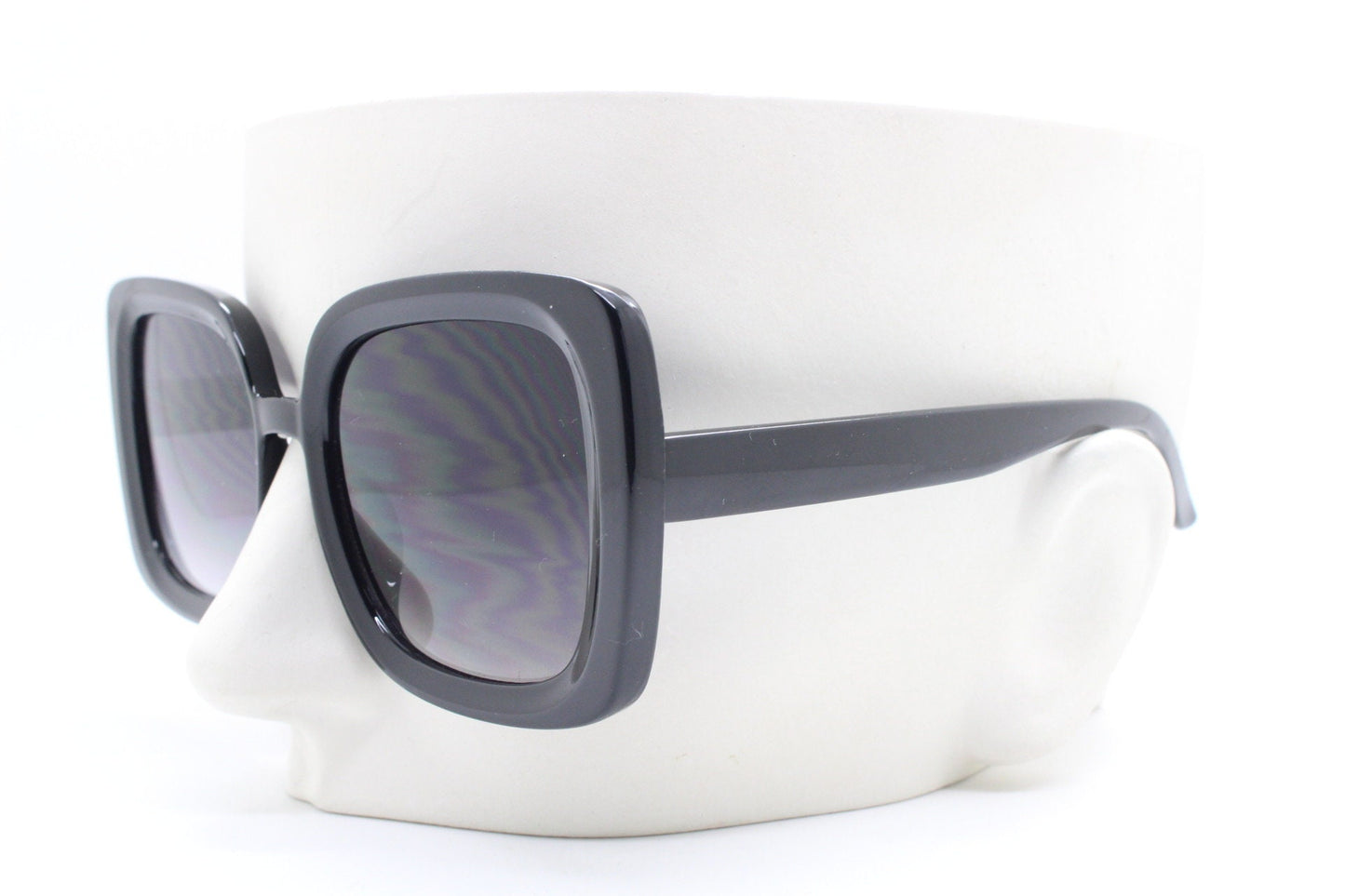 Y2K vintage oversized square sunglasses. Women's thick black 70s style frame with graduating smoky lenses. 2000s BNWT