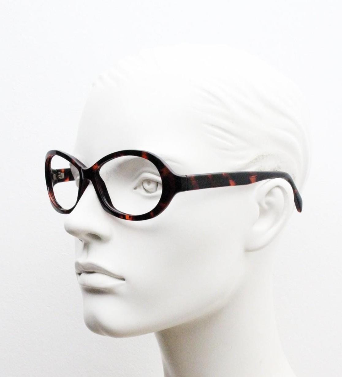 80s vintage oval eye glasses. Tasteful and effective simple design in dark tortoise. Optical frames. Prescription. RX spectacles. NOS