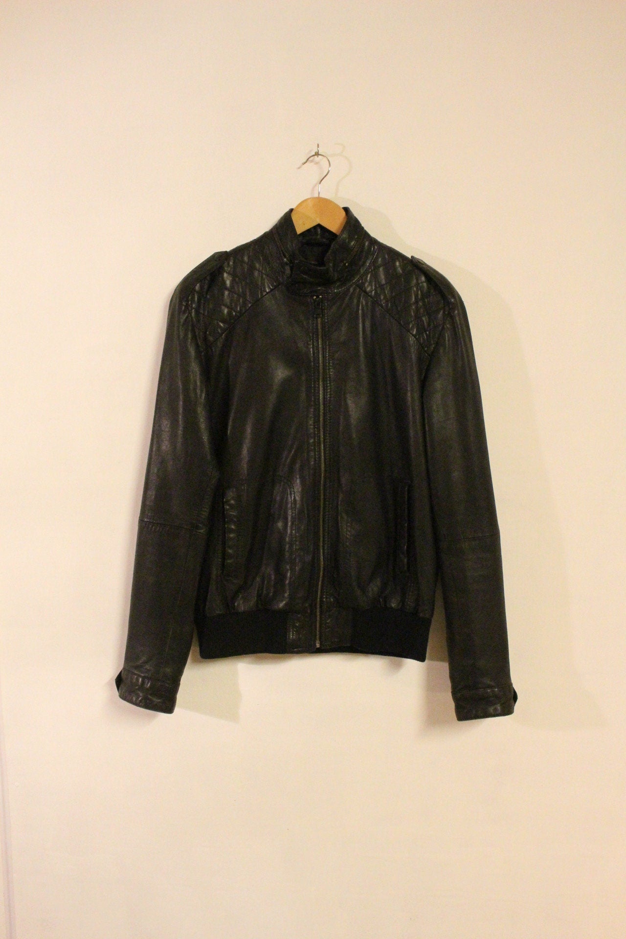 Vintage black genuine leather jacket. Mens round collar zipper bomber with quilted shoulders