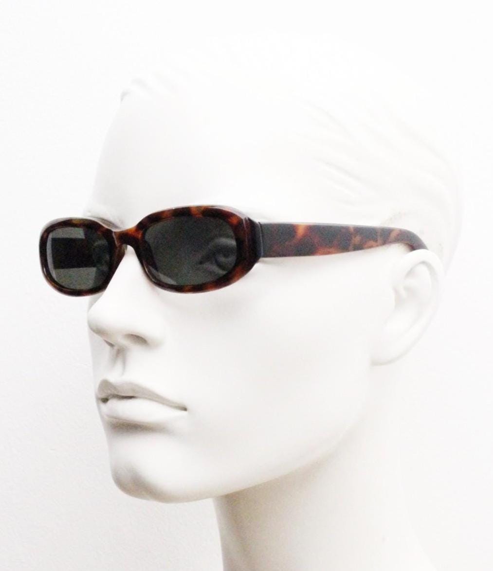 90s vintage chunky rectangular sunglasses. Minimal simple design low profile dark tortoise frame with green lenses. BNWT Unused NOS