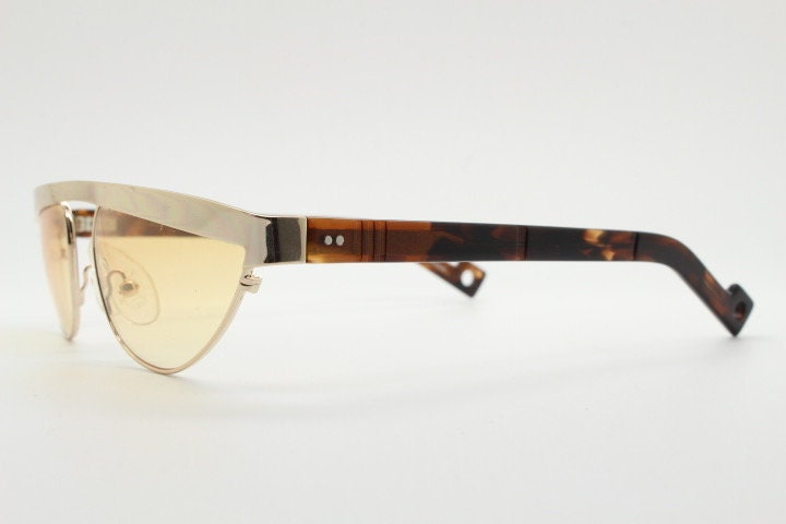 Pawaka small visor sunglasses model Limabelas Dawn made in Japan. Golden flat top brow line shield with light tone lenses. BNWT