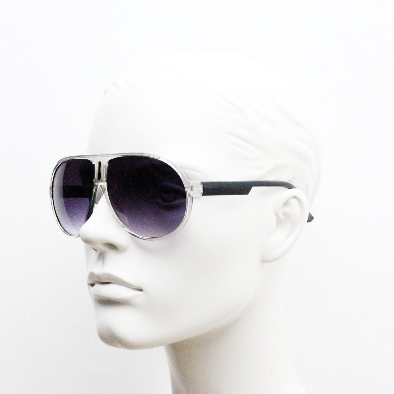 Y2K vintage aviator sunglasses. 2000's transparent and black frame with graduating lenses. 70s design 00's NOS aviators