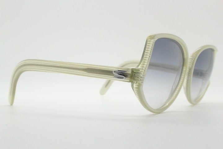 Silhouette 70s vintage abstract upside down sunglasses model 3018 made in Austria. Dynamic grey pearlised acetate frame with white stripes