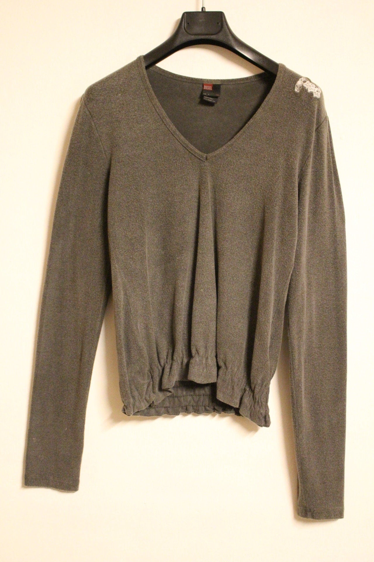 Vintage Y2K Diesel grey fitted fleecy scoop neck pullover with shoulder logo. Womens jumper, 2000s sweatshirt