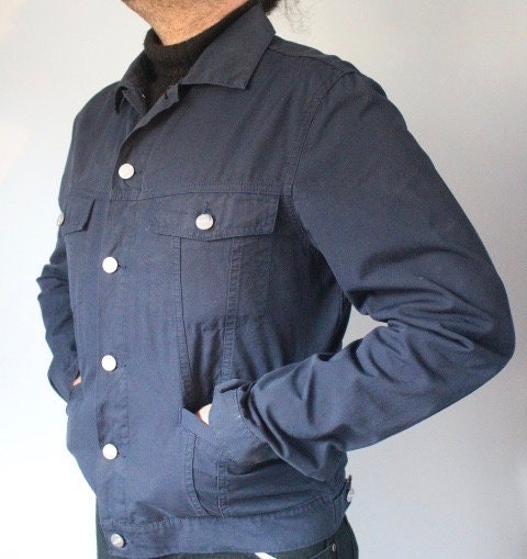 Iceberg button bomber 4 pocket jacket. Mens navy all cotton waist length chore, work design with logo stamped buttons. Icejeans vintage