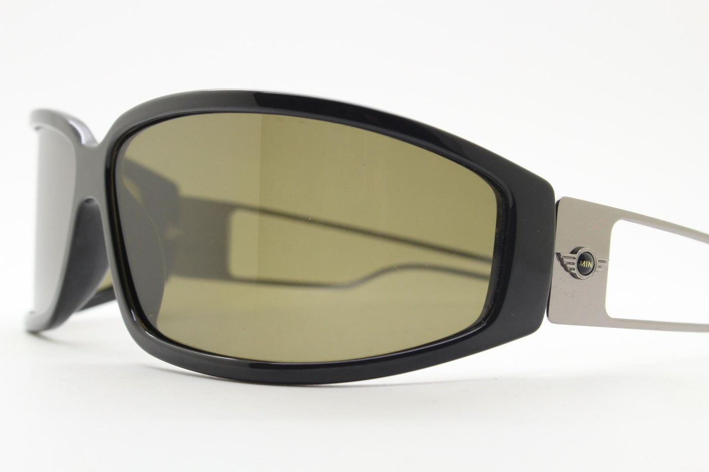 Mini Cooper Y2K vintage shield sunglasses.  Dynamic curved lens wraparound brown 60s style  frame with slim metal arms. Polarised. BNWT. NOS