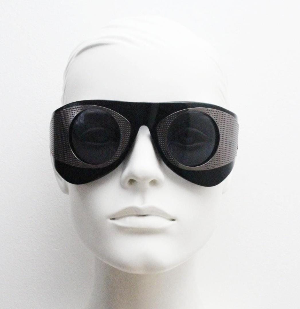Todd Lynn goggle sunglasses made in Japan by Linda Farrow. Powerfully dramatic collectors design in black. Gallery Projects. Vintage. NOS