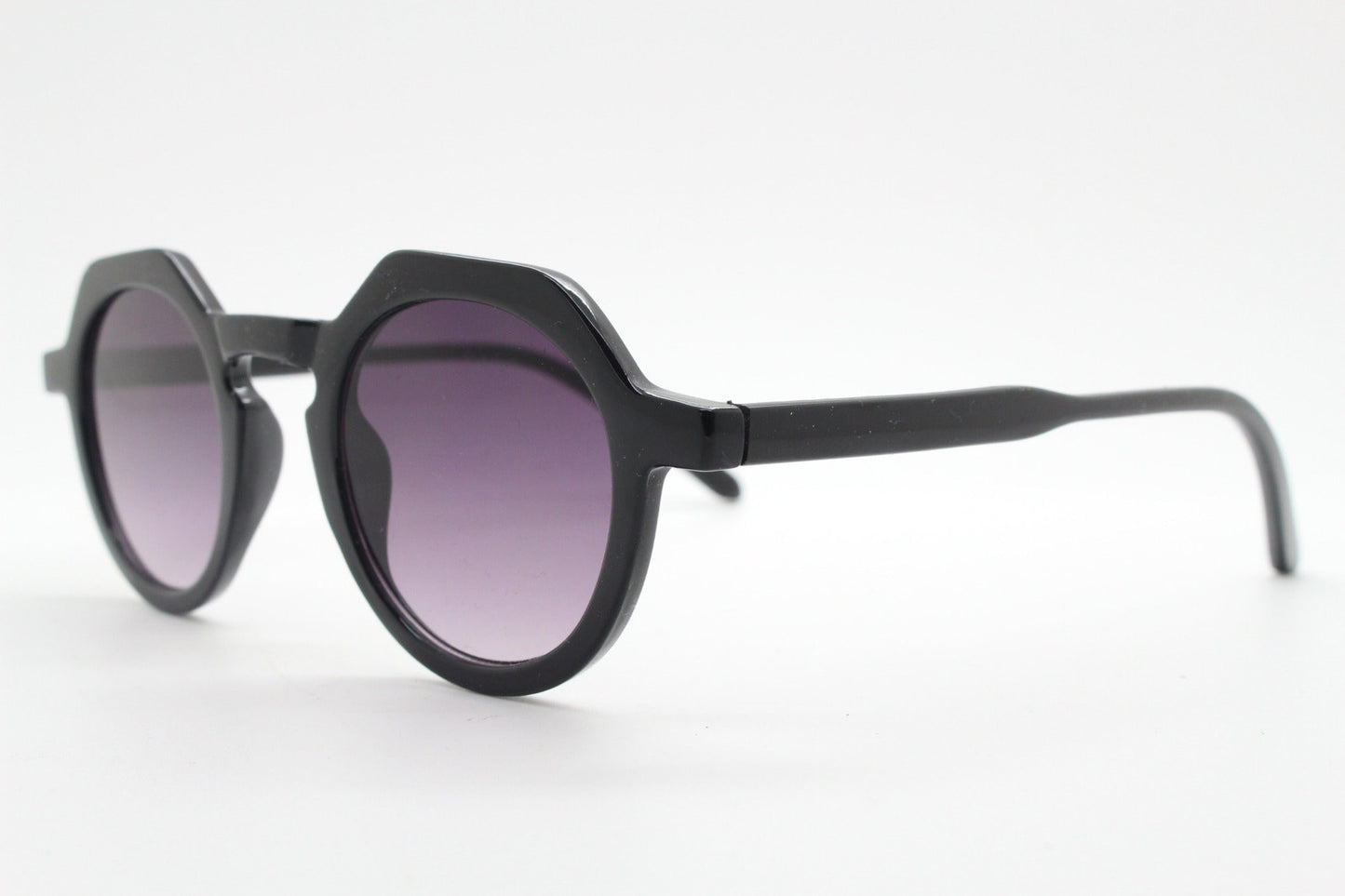 Vintage round flat top sunglasses. 30s, 40s design in black gloss frame with graduating lenses. Unused NOS