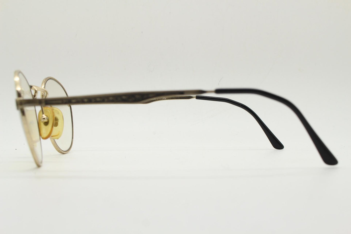 90s vintage round panto metal eye glasses. Minimal gold optical frame with subtle embossed patterns. Prescription eyeglasses. RX spectacles