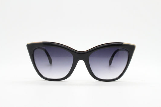 Y2K vintage cat eye sunglasses. Bold black frame with sultry graduated lenses. Womens 50s style rockabilly pin up shades