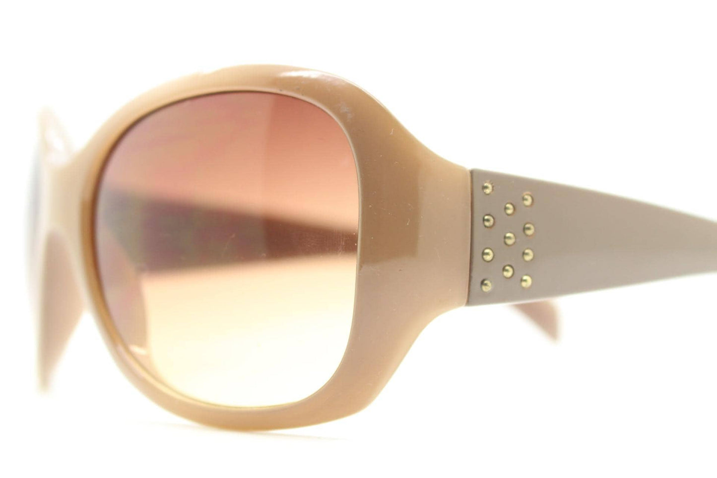 Y2K vintage big beige sunglasses. Oversized 70s design with curving close fit and graduating Havana brown lenses. 2000s bug eye