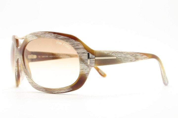 Tom Ford vintage Y2K wrap around sunglasses model Camilla Tf24 made in Italy. Stunning brown and beige natural horn looking acetate. NOS