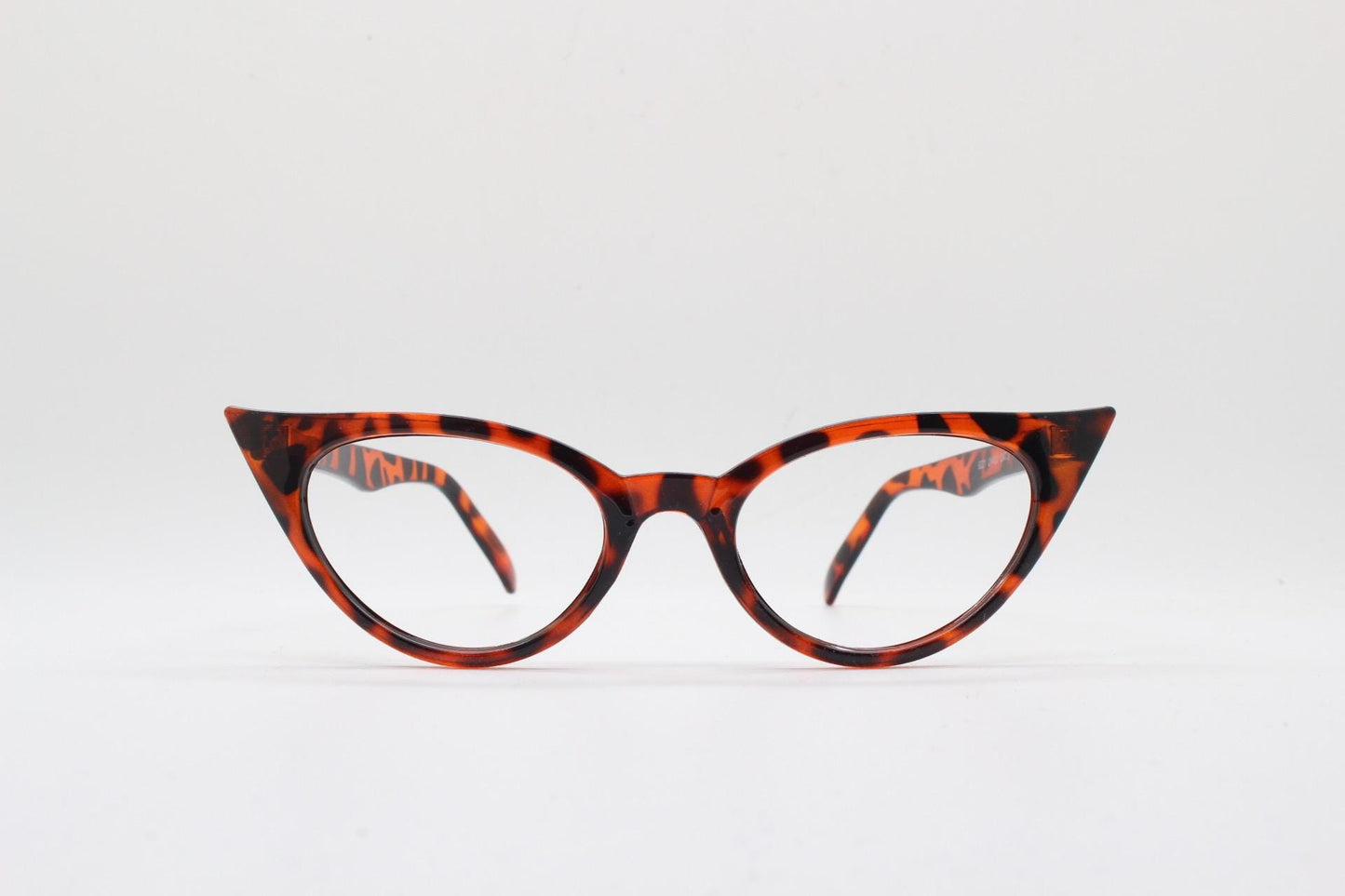 Pointed vintage cat eye glasses. Tortoise slender optical frames. Y2K womens prescription eyeglasses. 50s design rockabilly spectacles. RX