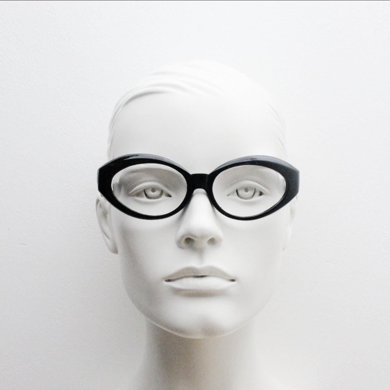 80s vintage oval cat eye glasses. Crop sided dynamic black cateye optical frames. 60s design prescription eyeglasses. RX spectacles. NOS