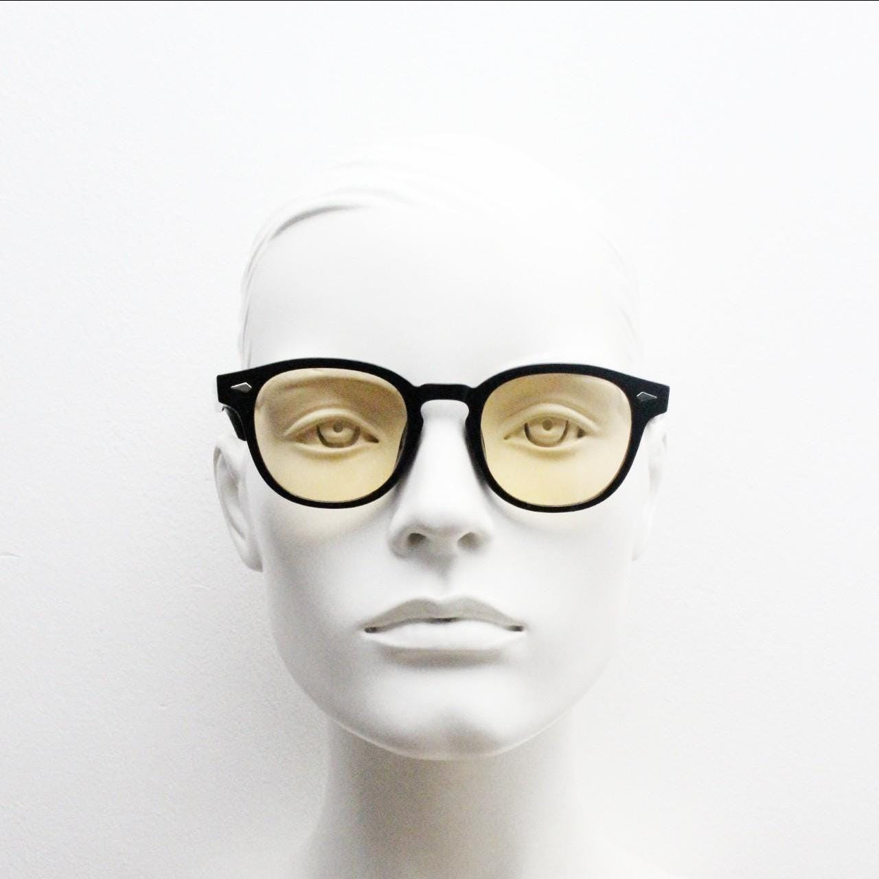 Vintage modified wayfarer design glasses. Black gloss 40s, 50s shape frame with keyhole bridge and extra light tone lenses. BNWT