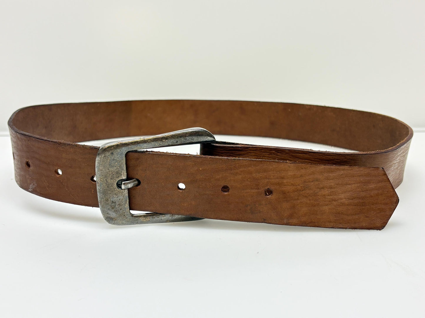 60s vintage thick brown leather belt with large brass changeable buckle. Made from genuine premium textured cowhide for jeans or trousers