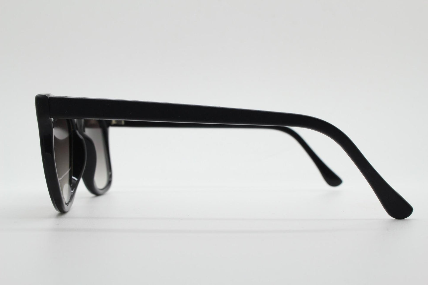 Vintage 80s thick frame black square sunglasses. All time classic design in matt and gloss combo with slight mirror glaze lenses. NOS