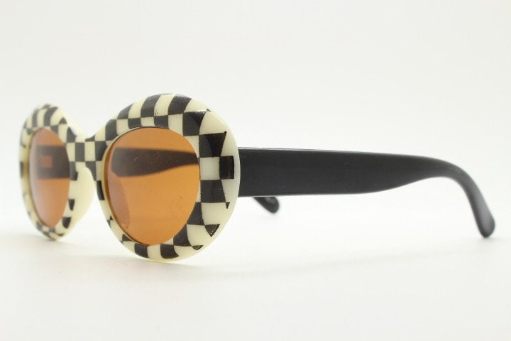 80s vintage round check monochrome sunglasses. 60s op art mod design frame with brown lenses. Clout goggles. Oval bug eye. NOS. Kurt Cobain