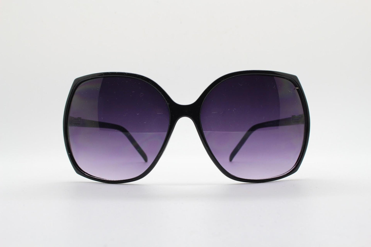 Y2K vintage oversized square sunglasses. Women's big black 70s style frame with ink navy blue lenses. Unused 2000s NOS